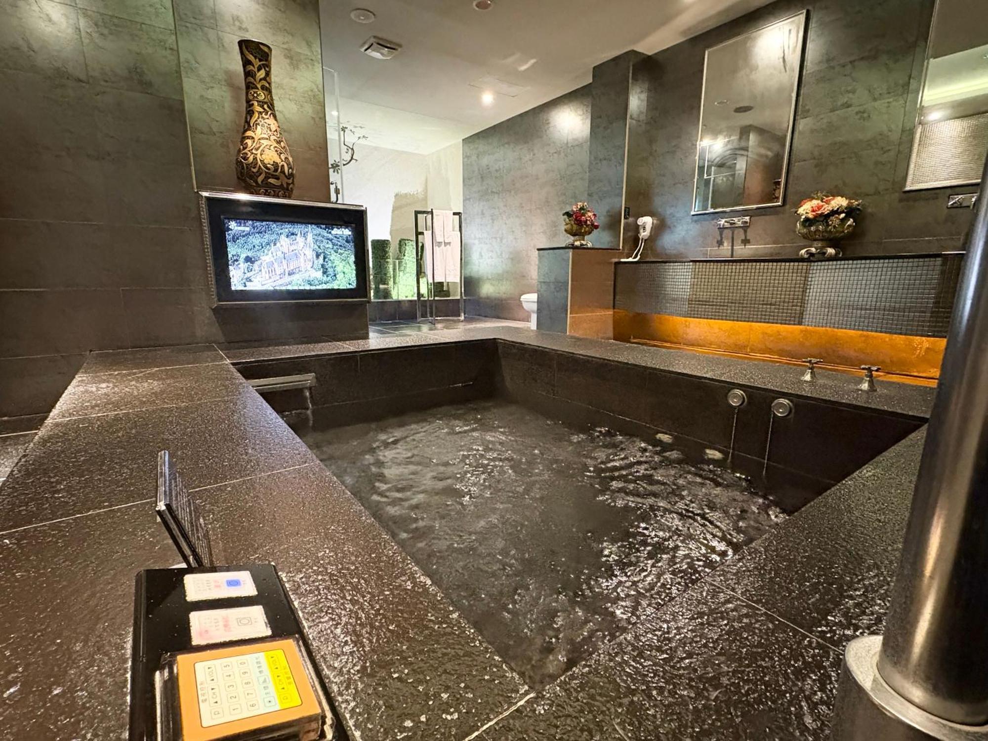 Xiadu Motel Taichung Buitenkant foto